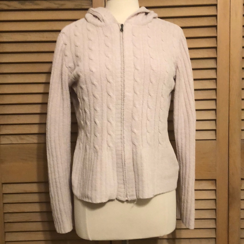 Knitted jacket.